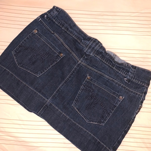 MINI SKIRT - Picture 2 of 2